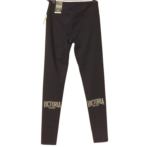 NWT Victoria's Secret Victoria Sport Knockout Capri Leggings - Picture 1 of 12